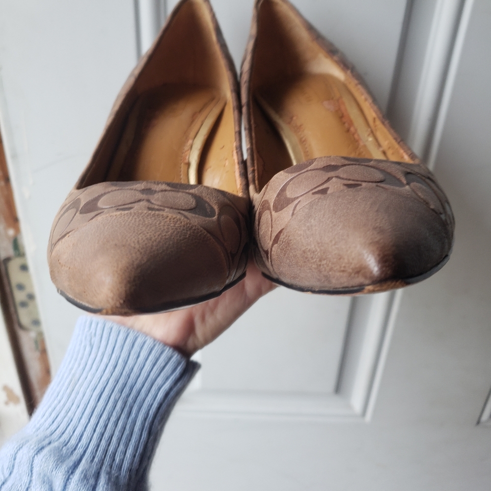 COACH Luca Signature Jacquard Monogram Brown Tan Leather Pointed Toe Pumps Sz 7 - Picture 5 of 15
